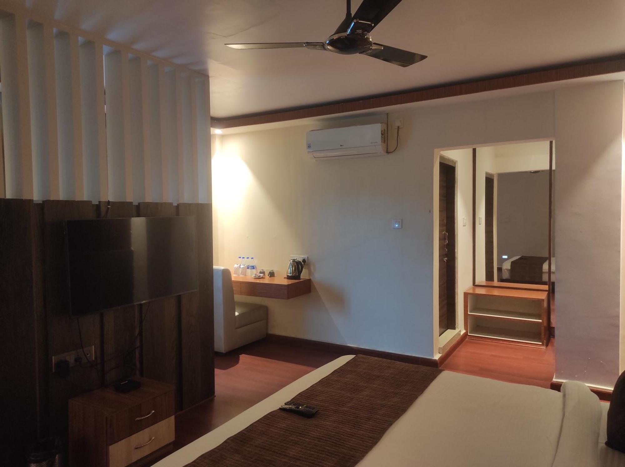 Hotel Obsidian Blue Itānagar Esterno foto