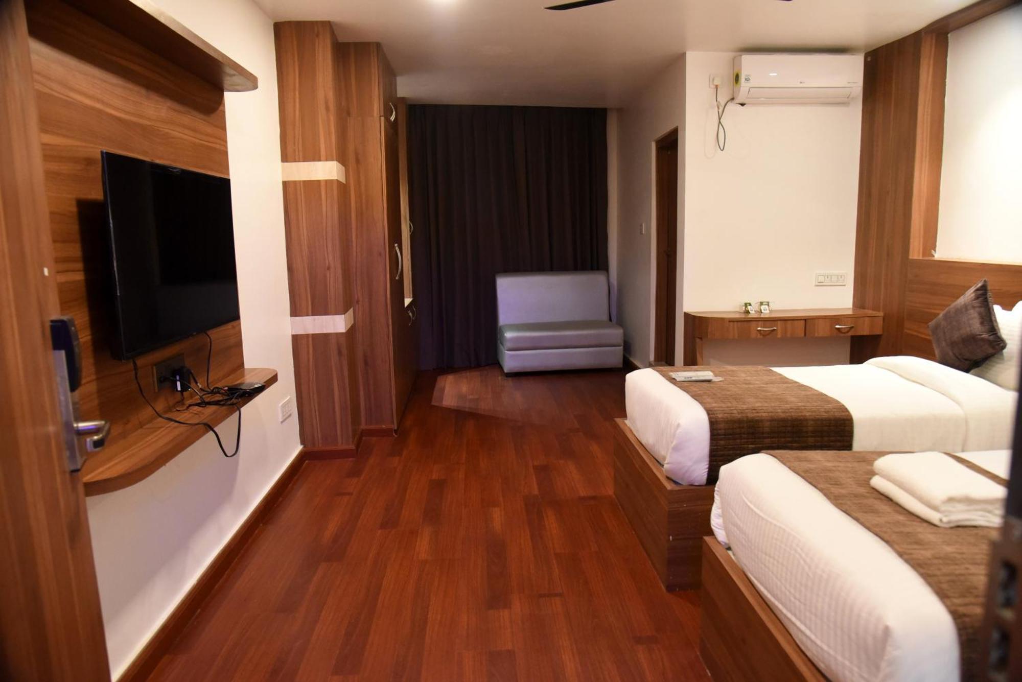 Hotel Obsidian Blue Itānagar Esterno foto