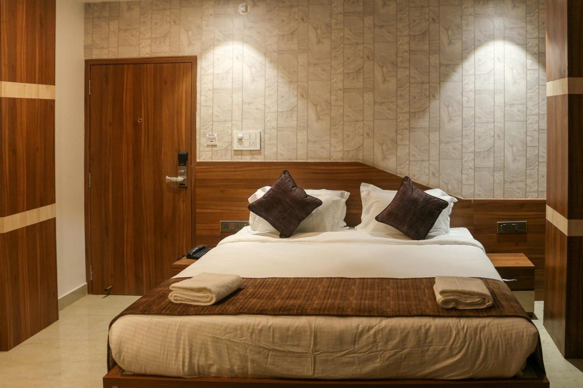 Hotel Obsidian Blue Itānagar Esterno foto