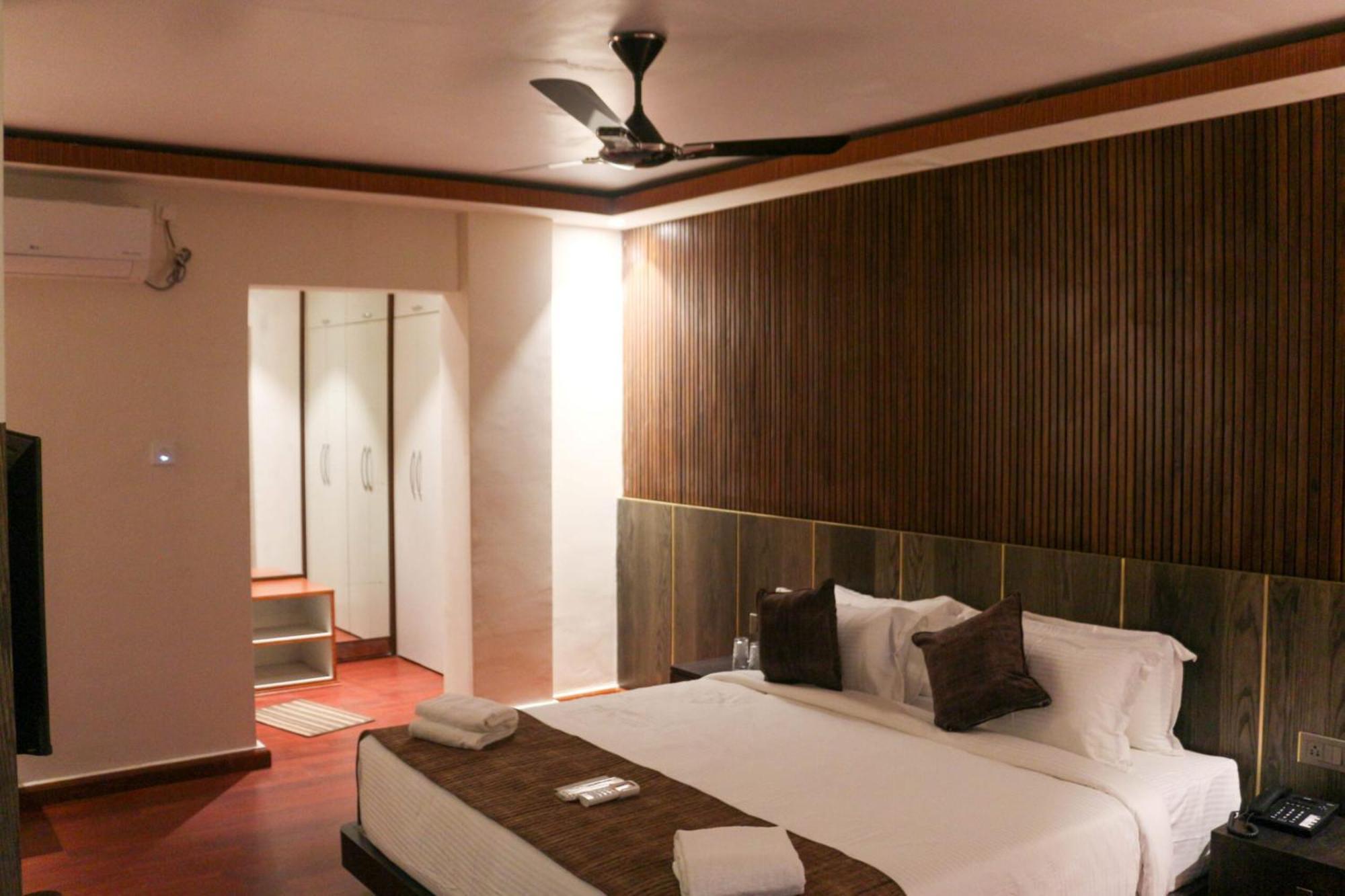 Hotel Obsidian Blue Itānagar Esterno foto